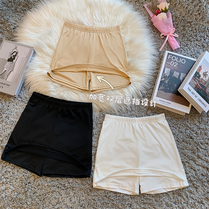 Actual shot of double-layered all-in-one safety pants with widened coverage and anti-exposure ice silk comfortable shorts and leggings