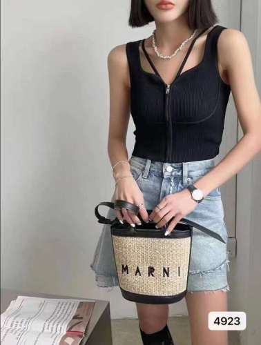 Actual price ~ 2024 summer new style fashionable and versatile v-neck zipper camisole ins