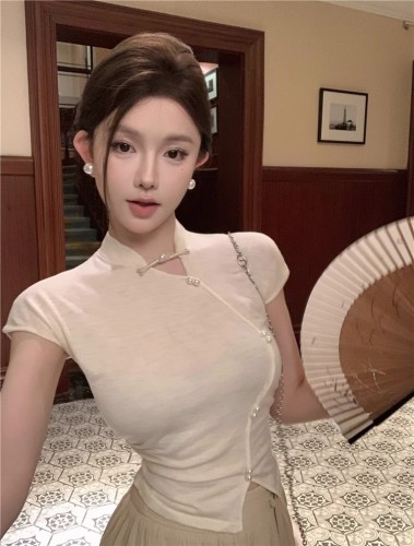 New Chinese style national style cheongsam short-sleeved T-shirt for women in summer, pure and sweet hot girl irregular top, chic and beautiful small shirt