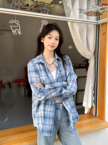 Light luxury and high-end blue plaid shirt jacket for women 2024 new loose casual flesh-covering mid-length shirt