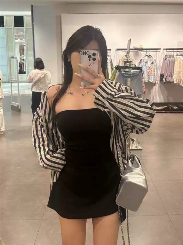 2024 autumn thin forest style retro black striped shirt outer wear women's casual lazy style new shirt trend