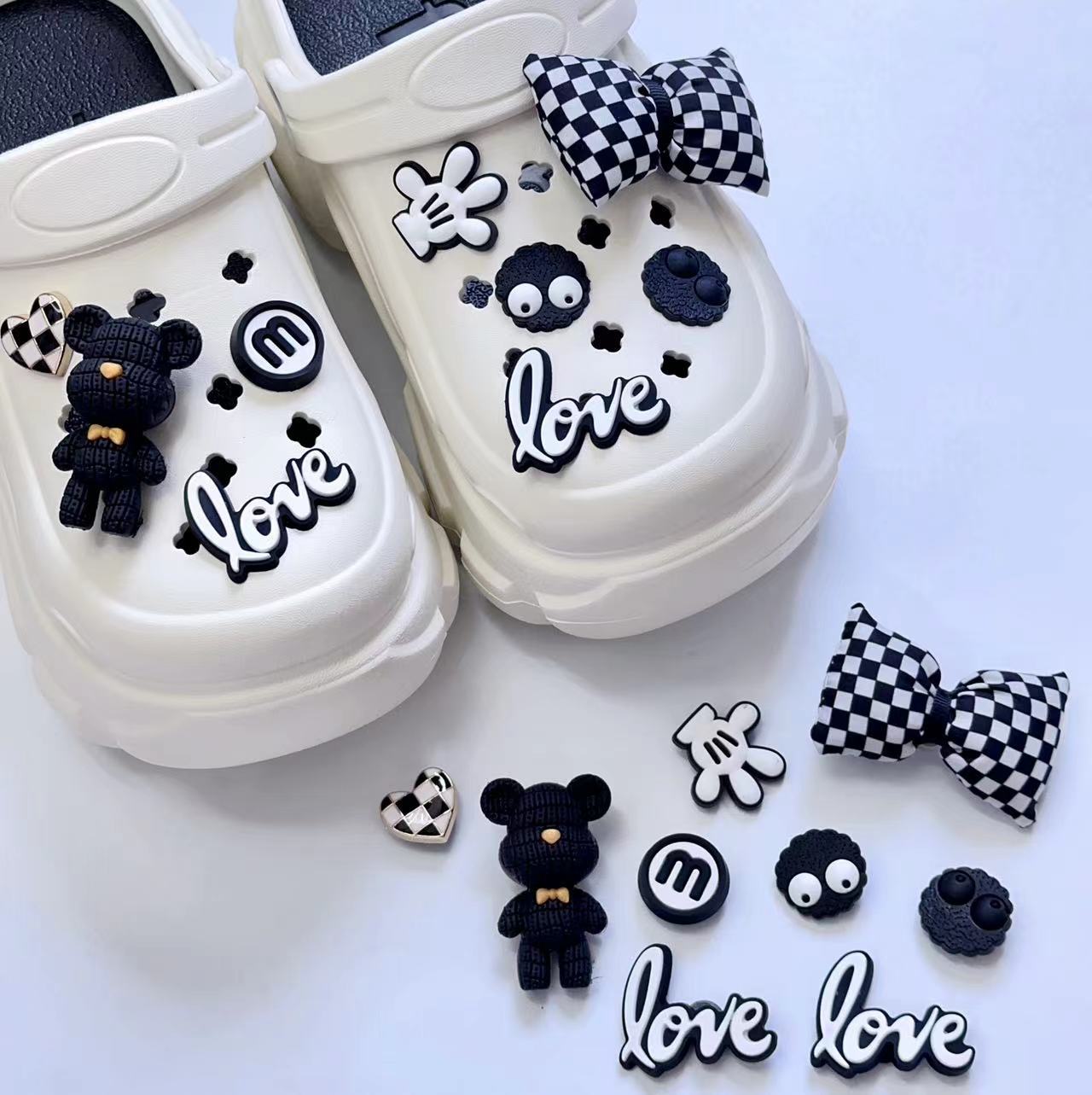 Cross-border Crocs DIY Decoration Accessories Shoe Flower Original Three-dimensional Bear Removable Shoe Buckle Wholesale Accessories Set