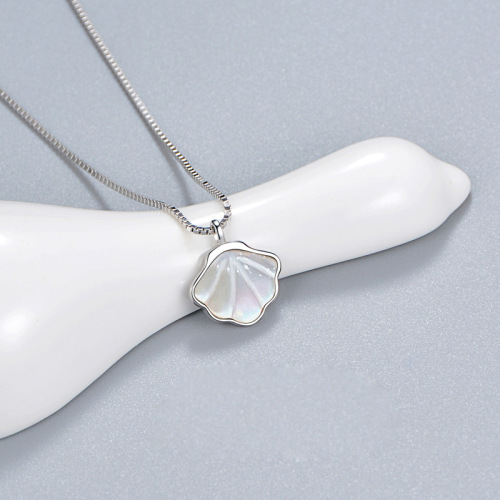 Yibeizi necklace female clavicle chain ins cool style niche design white mother-of-pearl pendant Chinese Valentine's Day gift