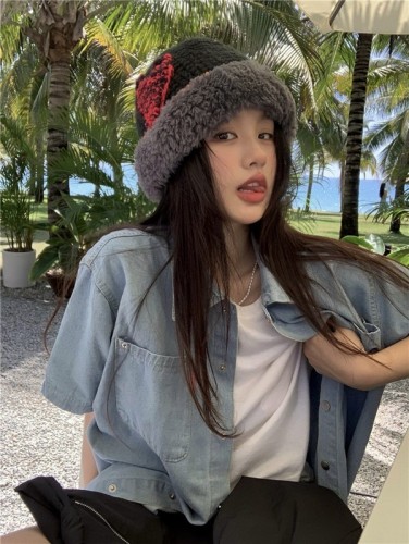 Real shot of versatile solid color short-sleeved cotton top + retro loose short-sleeved denim shirt + frayed denim short-sleeved shirt