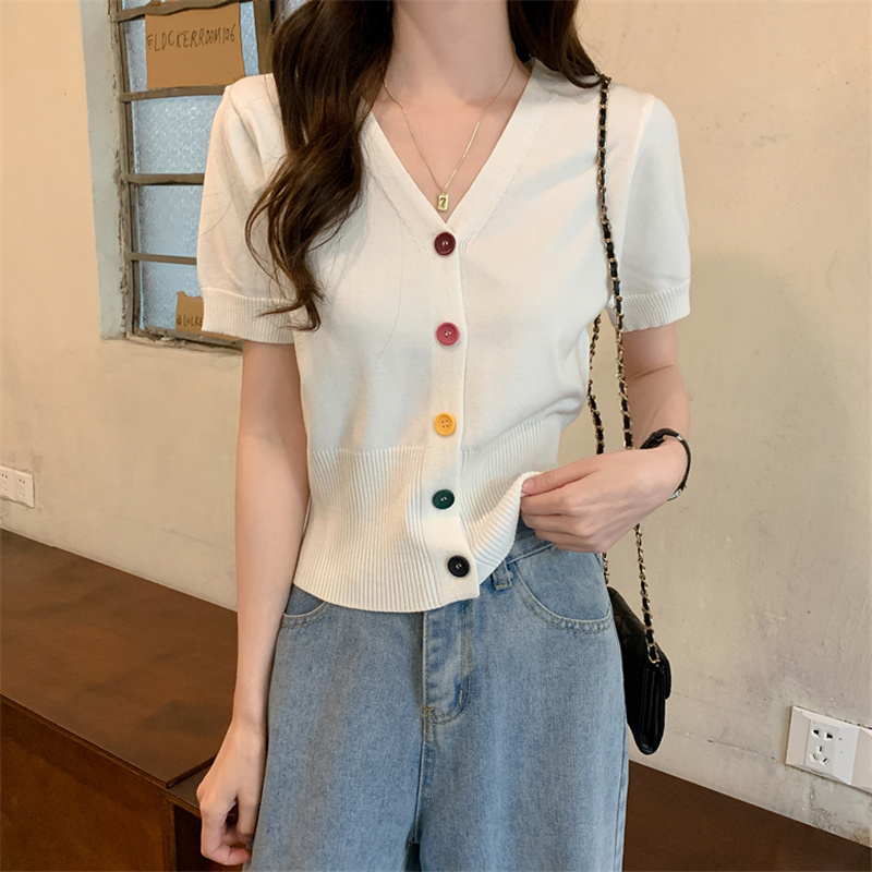 Real shot and real price, small fresh colorful buttons, age-reducing, slimming, V-neck cardigan, short-sleeved sweater top for women