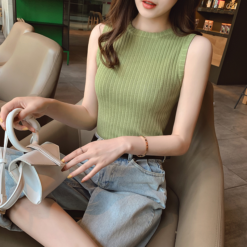 Real shot of camisole for women, summer short, slim fit, design for hot girls, sleeveless knitted top