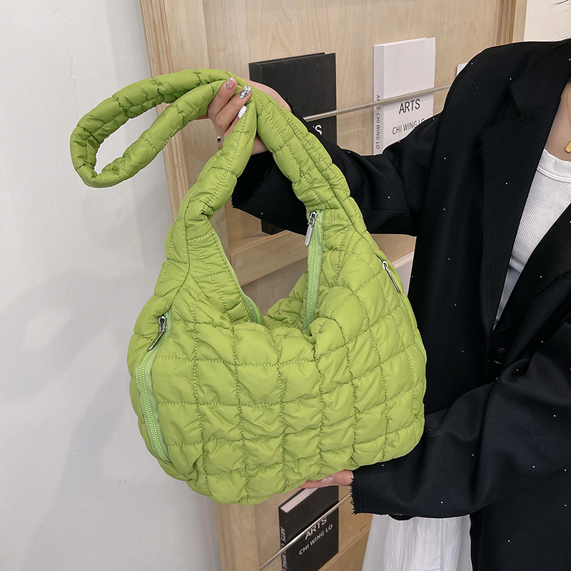 2024 new pleated cross-border cloud bag, versatile and fashionable one-shoulder dumpling bag, double-sided pull down cotton underarm bag for women