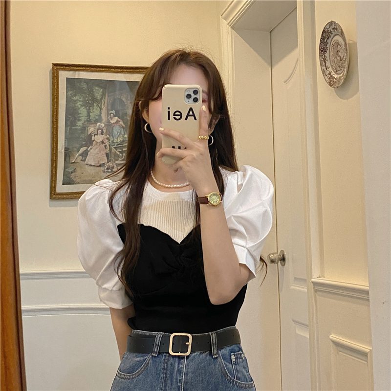 Stitched French design niche slim fit hot girl knitted contrasting color bottoming versatile top