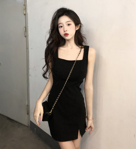 !  Pure lust style black sleeveless dress for women in summer