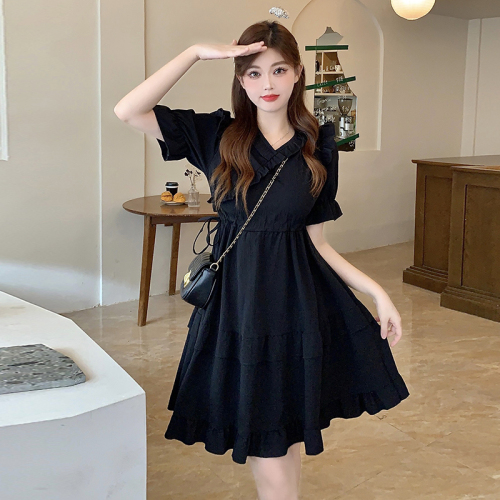 [Real shot] French v-neck black dress for women, new summer design, niche temperament, Hepburn style little black dress