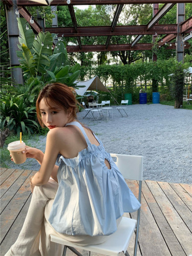 Real shot of vacation seaside halter top suspender backless pure desire doll top