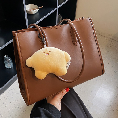 Niche style tote bag, versatile internet celebrity women's bag 2024 new fashion autumn and winter internet celebrity Korean version shoulder commuter bag