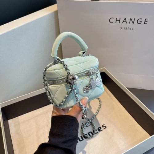 Hand-held small bag for women summer new diamond chain bag with texture and western style crossbody bag fashionable small square bag