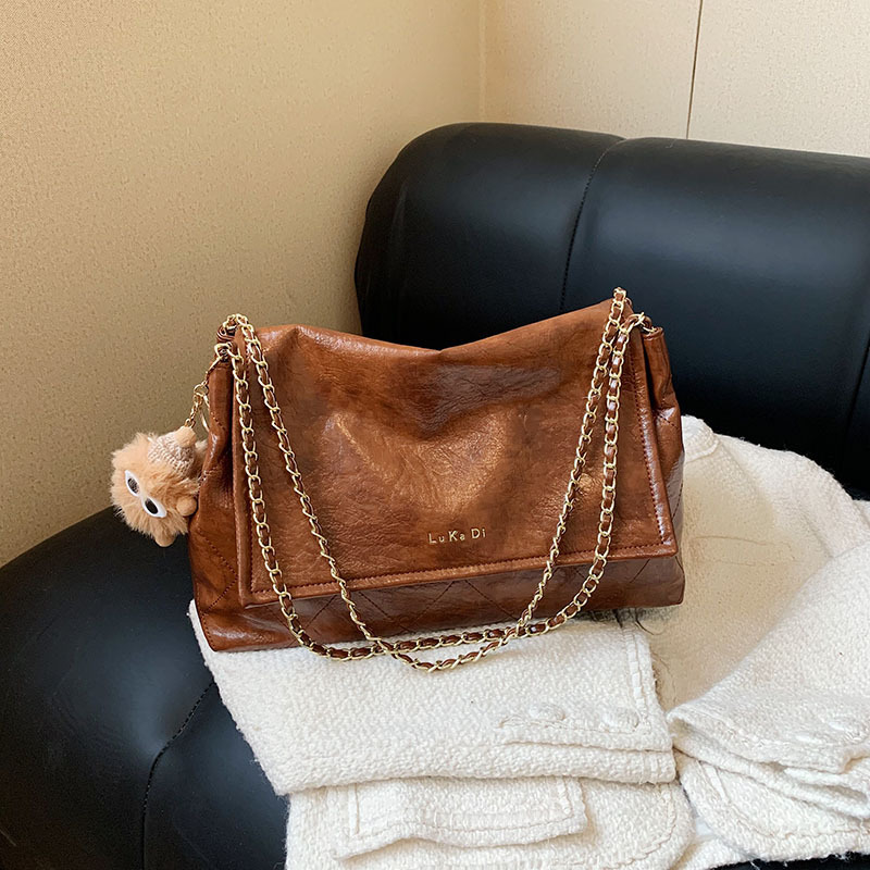 Niche underarm bag women's new trendy fashion four seasons chain women's bag versatile large capacity single shoulder crossbody bag