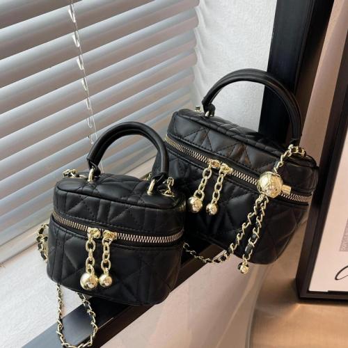 Hand-held small bag for women in autumn and winter new diamond chain bag high-end western style crossbody bag small square bag