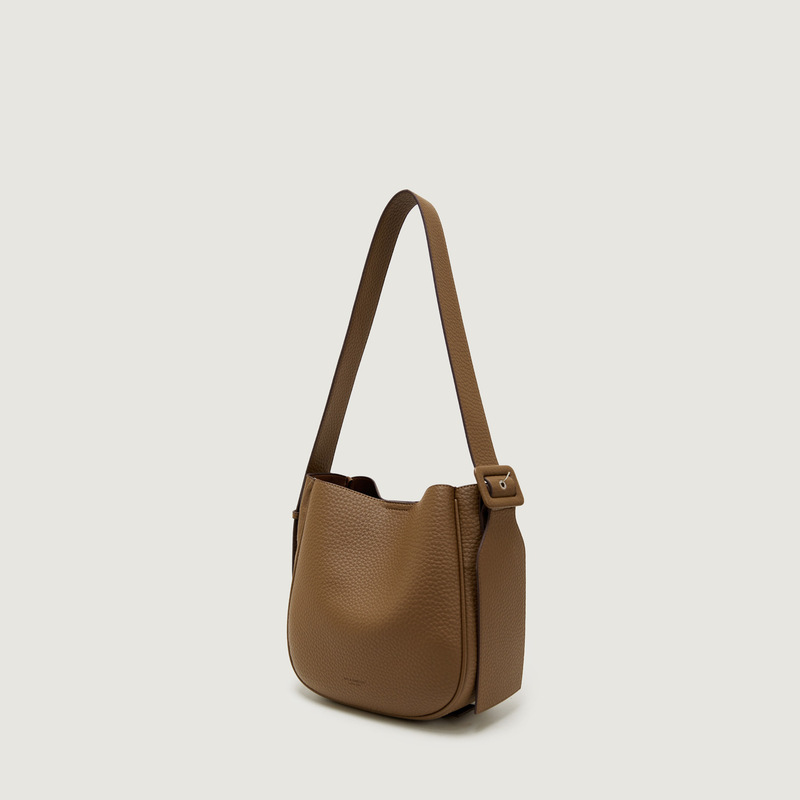 High-end texture 2024 autumn and winter fashion versatile bucket bag large capacity armpit bag niche pebbled shoulder bag for women