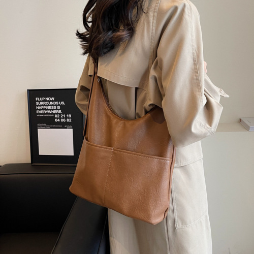 Large capacity tote bag 2024 new bag women's commuter cross-body bag niche design casual simple shoulder bag