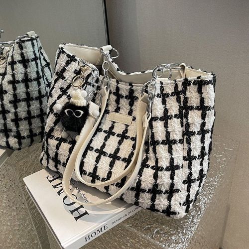 Tote bag for women 2024 new large capacity spring and summer fashion plaid shoulder bag versatile class commuter bag women's bag