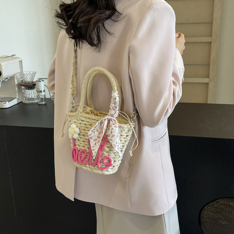 Cute letters personalized straw bag 2024 new fashion women's bag popular crossbody bag women's style ins handbag