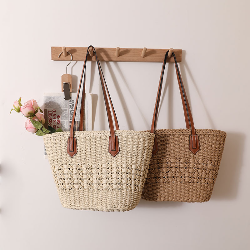 Korean versatile large-capacity hollow straw bag new summer simple commuter women's bag single shoulder portable straw bag woven bag