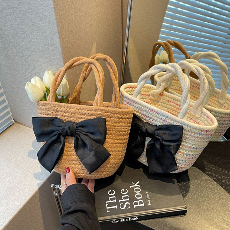 Straw bag women's new bag summer niche rattan holiday beach bag pastoral style portable woven bag