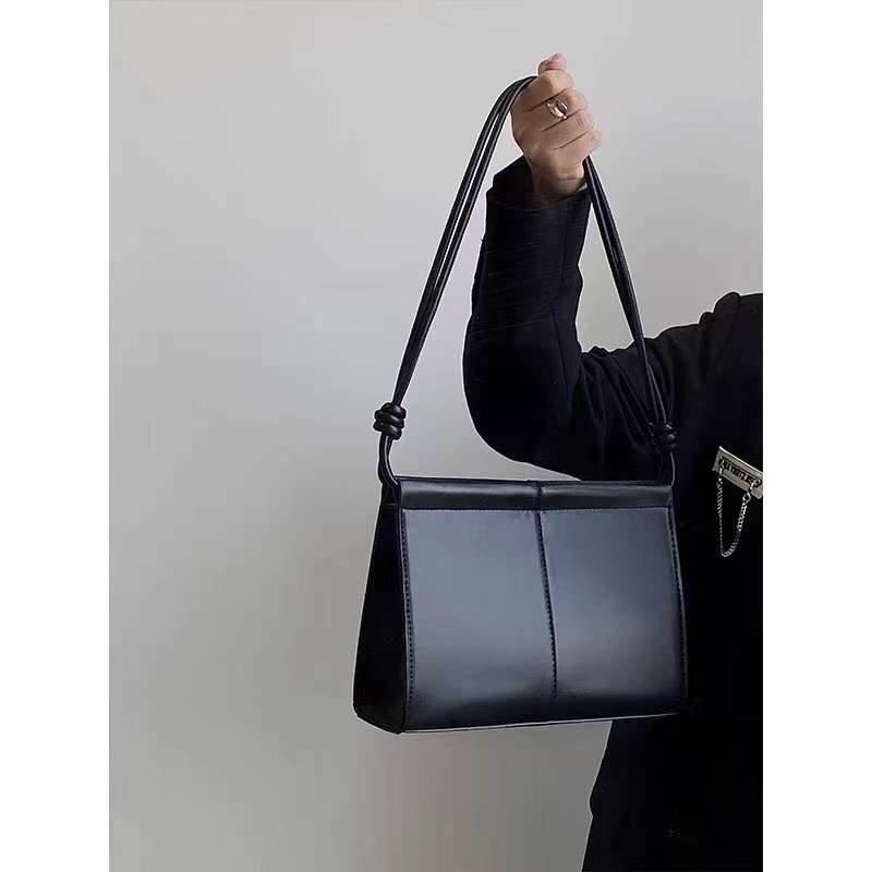 Niche design new women's bag high quality ins Korean style cool style underarm bag women's small square bag