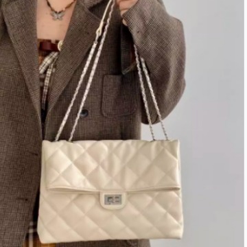 Gentle and lazy style commuting armpit shoulder bag crossbody women's 2024 new trendy small fragrant style rhombus chain bag