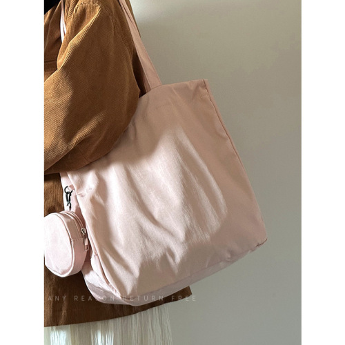 Korean nylon lightweight large-capacity casual tote bag women's new fitness bag class commuter shoulder bag