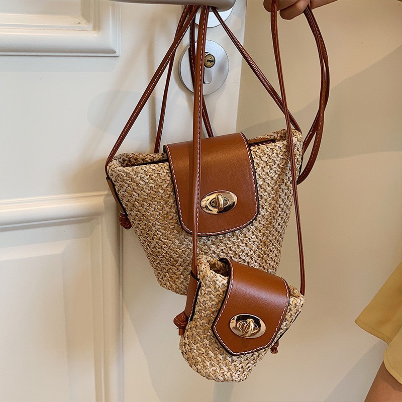 French niche design bag for women summer new fashion trendy woven crossbody bag versatile straw beach bag
