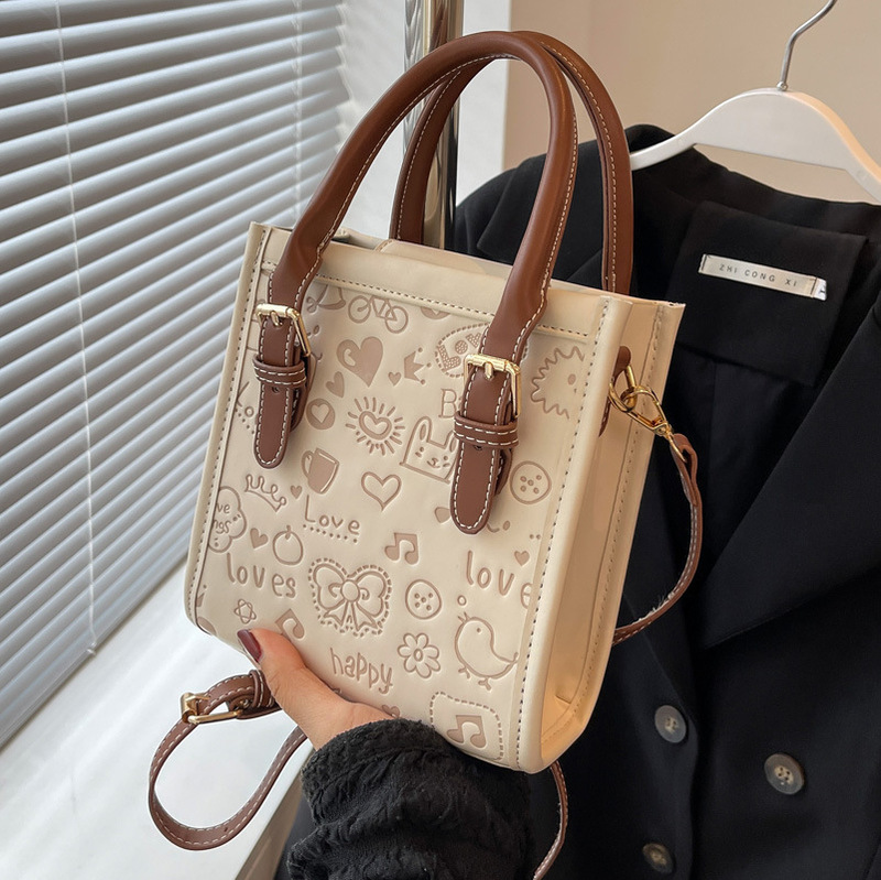 This year's popular small bags for women are new in summer, fashionable and versatile crossbody bags, niche portable small square bags