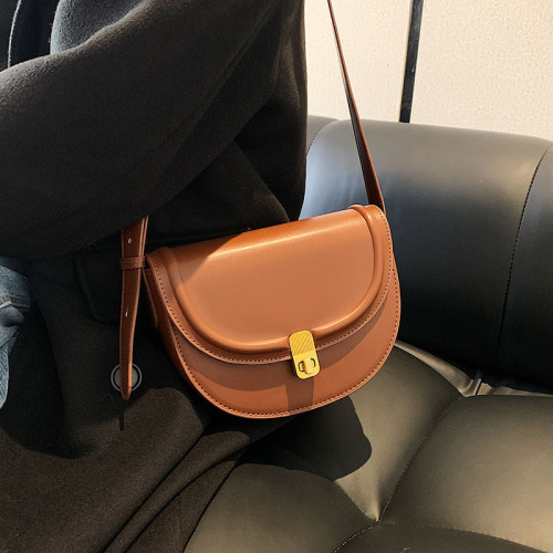 Retro style versatile saddle bag for women 2024 new niche design shoulder bag high-end texture crossbody bag for women