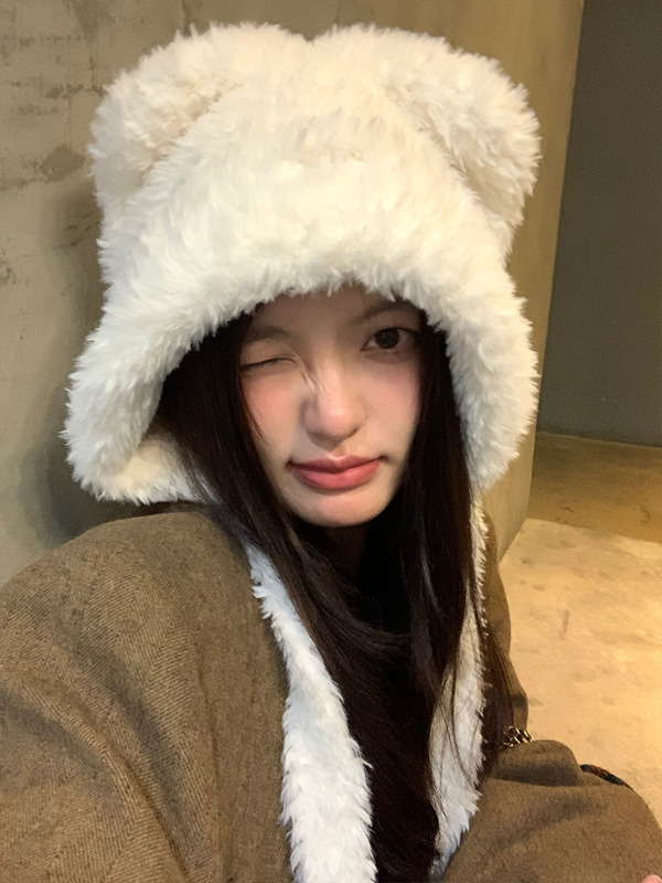 Cute plush hat for women in autumn and winter with big head circumference, new wool hat to keep warm and ear-protecting, Korean style versatile and sweet knitted hat