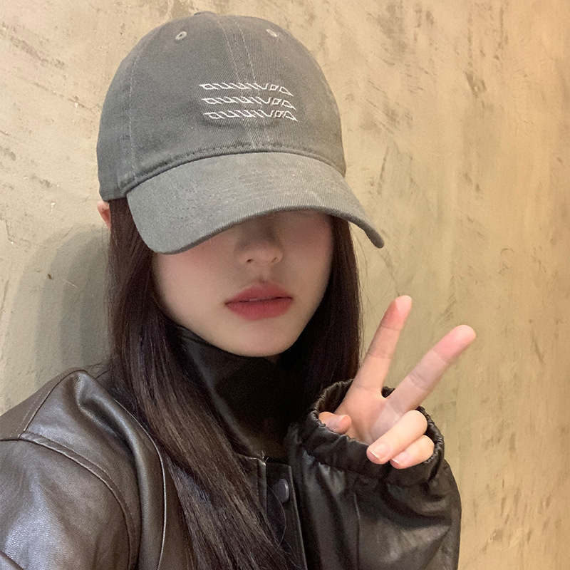American letter simple hat women's peaked cap 2024 spring and summer new baseball cap big head circumference showing face small sun visor