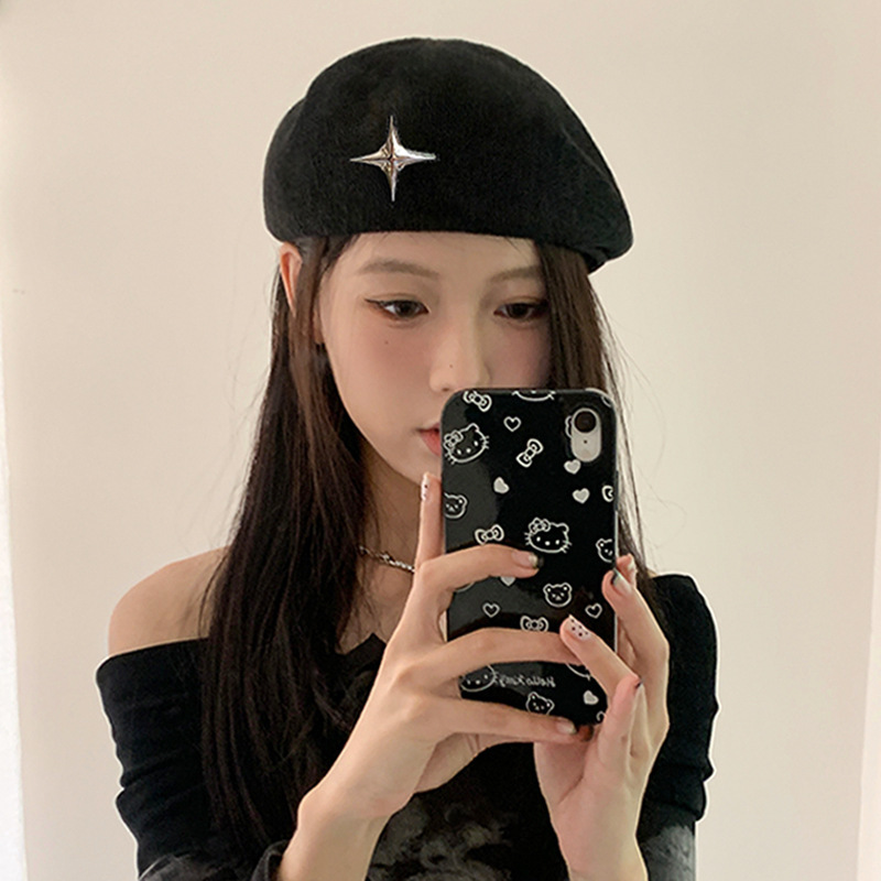Ins Internet celebrity black beret women's summer style face-showing small versatile painter hat Japanese casual reverse wear progressive hat trend
