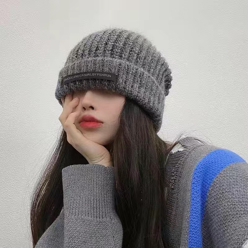 Autumn and winter thick knitted woolen hat for women with big head circumference, versatile in winter, Korean version, sweet and cool, warm for men and women