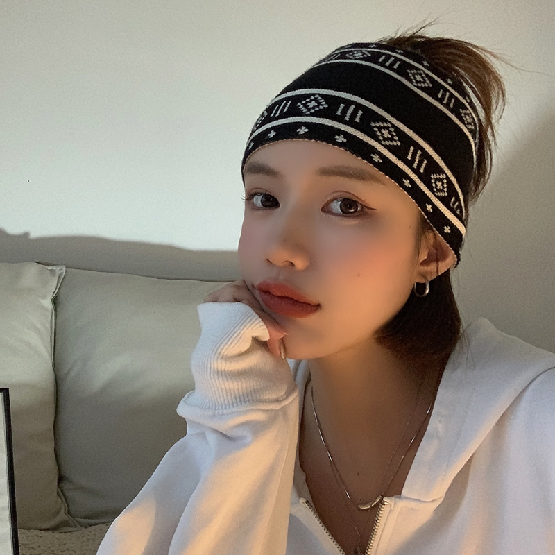 Japanese ins headband women's wide-brimmed double-layer knitted wool elastic headband student couple retro sports headband