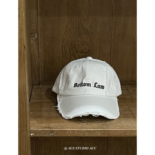 Niche trendy brand distressed hole baseball cap for women, Korean style street couple, versatile embroidered letter peaked cap, small face