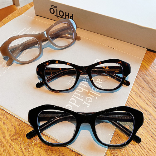 Fashionable retro cat-eye anti-blue light glasses creative style insert legs black frame concave shape flat glasses trendy myopia frames