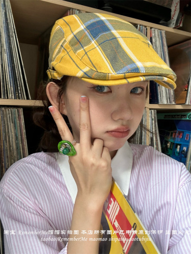 [Dopamine Outfit] The same hat as the Little Bear during the day, a thin forward hat, and a beret worn backwards to look whiter and brighter