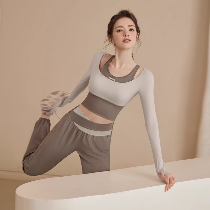 Yoga wear for women 2024 autumn and winter new suit long-sleeved with chest pad breathable running sports top fitness wear