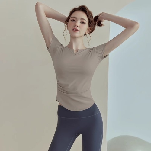 Yoga wear for women 2024 new summer fitness solid color fashionable short-sleeved tight training running sports top suit