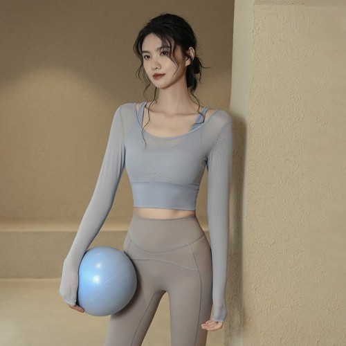 Yoga clothes for women, spring and autumn sports tops with chest pads, tight-fitting, slimming, long-sleeved, stylish running training fitness clothes