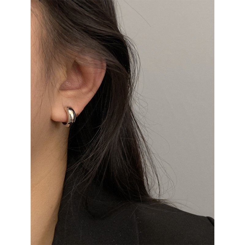 High-end earrings, mosquito-repellent disc ear clips, metal compact hoop earrings, simple hoop earrings, no pierced ears, retro for women