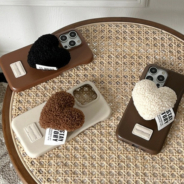 ins autumn and winter retro brown leather case iphone15pro plush love stand mobile phone case Apple 13/14