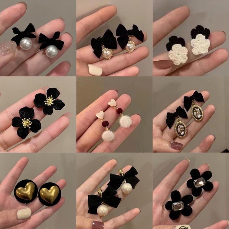 Velvet bow earrings, temperament tassel earrings, women's niche design, high-end new autumn and winter earrings