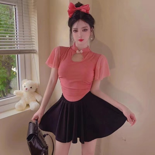 Designed irregular chiffon retro buttoned short-sleeved top + high-waisted half-length A-line skirt two-piece fashion suit