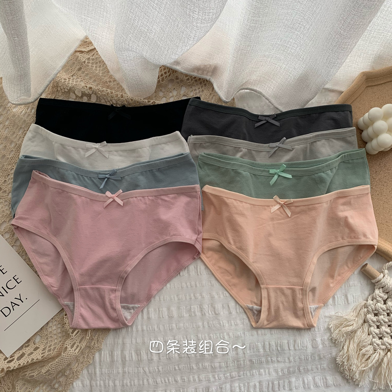Real shot of Korean style solid color girl's underwear, simple mid-waist cotton basic briefs with four pieces inside