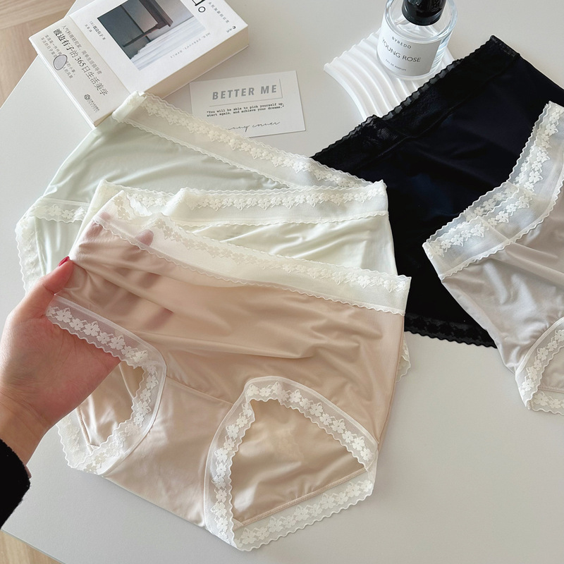 Ultra-thin French lace ice silk nude-feeling seamless quick-drying butt-covering underwear for women