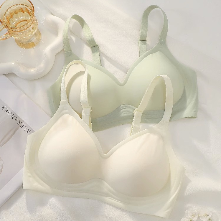 Cartoon breast seamless bra for women with small breasts, push-up, comfortable, no steel ring, soft support, breast-reducing girl's bra