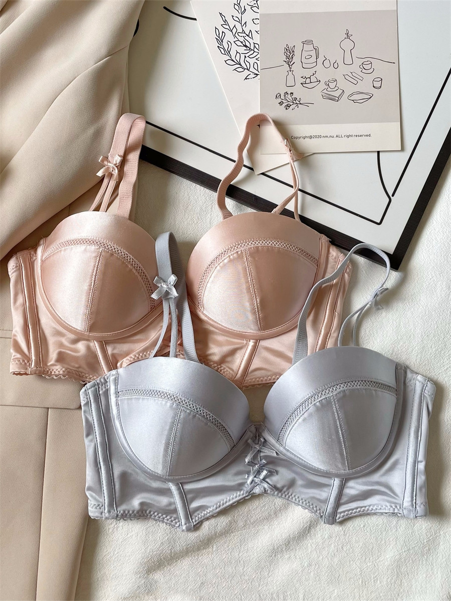 French retro girly bra with detachable shoulder straps, satin underwear, small breast push-up, wire-free French bra set